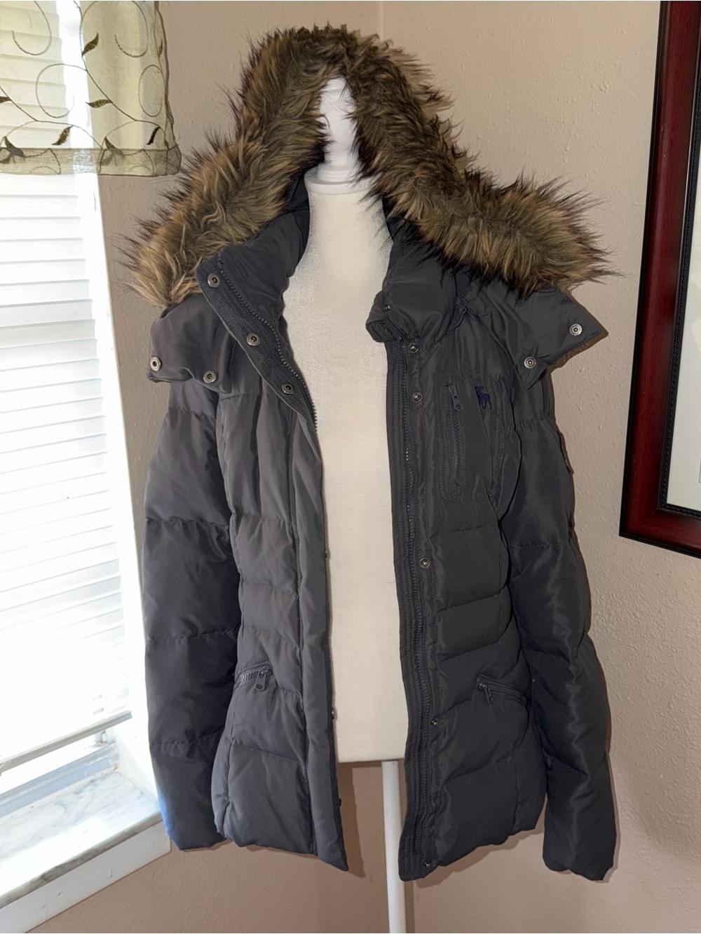 Vintage Y2K Abercrombie & Fitch 2000s Faux Fur Hooded Puffer Jacket